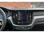 Volvo XC60 T6 Plug-in hybrid AWD Ultra Dark | Trekhaak | Panoramadak | Harman Kardon | 360 Graden Camera | Verwarmbare Voorstoelen + Stuurwiel | Standkachel | Lederen Bekleding | Apple Carplay