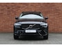 Volvo XC60 T6 Plug-in hybrid AWD Ultra Dark | Trekhaak | Panoramadak | Harman Kardon | 360 Graden Camera | Verwarmbare Voorstoelen + Stuurwiel | Standkachel | Lederen Bekleding | Apple Carplay