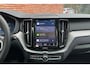 Volvo XC60 T6 Plug-in hybrid AWD Ultra Dark | Trekhaak | Panoramadak | Harman Kardon | 360 Graden Camera | Verwarmbare Voorstoelen + Stuurwiel | Standkachel | Lederen Bekleding | Apple Carplay