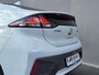 Hyundai Ioniq 1.6 GDi PHEV Comfort Automaat / Navigatie / Camera / Android Auto / Apple Carplay / Infinity-Sound / Cruise Control Adaptief / Stuur- en voorstoel verwarming
