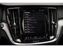 Volvo V60 2.0 T6 Plug-in hybrid AWD Plus Dark | Trekhaak | Panoramadak | Adaptieve cruise control | Harman & Kardon | Elektrisch verstelbare voorstoelen | Stuur/stuur verwarming |