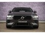 Volvo V60 2.0 T6 Plug-in hybrid AWD Plus Dark | Trekhaak | Panoramadak | Adaptieve cruise control | Harman & Kardon | Elektrisch verstelbare voorstoelen | Stuur/stuur verwarming |