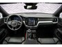 Volvo V60 2.0 T6 Plug-in hybrid AWD Plus Dark | Trekhaak | Panoramadak | Adaptieve cruise control | Harman & Kardon | Elektrisch verstelbare voorstoelen | Stuur/stuur verwarming |