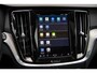 Volvo V60 2.0 T6 Plug-in hybrid AWD Plus Dark | Trekhaak | Panoramadak | Adaptieve cruise control | Harman & Kardon | Elektrisch verstelbare voorstoelen | Stuur/stuur verwarming |