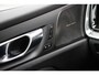 Volvo V60 2.0 T6 Plug-in hybrid AWD Plus Dark | Trekhaak | Panoramadak | Adaptieve cruise control | Harman & Kardon | Elektrisch verstelbare voorstoelen | Stuur/stuur verwarming |