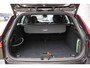 Volvo V60 2.0 T6 Plug-in hybrid AWD Plus Dark | Trekhaak | Panoramadak | Adaptieve cruise control | Harman & Kardon | Elektrisch verstelbare voorstoelen | Stuur/stuur verwarming |