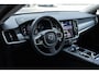 Volvo V90 T6 350pk Plug-In Hybrid Aut AWD Plus Dark | Lederen bekleding | Parkeercamera achter | Preconditioning | Elektrisch verstelbare voorstoelen met geheugen | Verwarmbaar stuurwiel | Verwarmbare voorstoelen | Stoelverwarming achter | Google Maps | Google Assistant | Pilot Assist | Harman Kardon Audio | Apple Carplay | BLIS