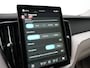Volvo XC60 2.0 T6 Plug-in hybrid AWD Ultra Dark | Nieuw | Luchtvering | Bowers & Wilkins | Head-Up | 360° Camera | Panoramadak | Stoelventilatie