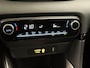 Toyota Yaris 1.5 Hybrid Dynamic Team D - NAVIGATIE- CAMERA - CLIMATE CONTROL - 16 INCH LICHT METALEN VELGEN - ARMSTEUN VOOR - ADAPTIEVE CRUISE CONTROL - BLUETOOTH - MISTLAMPEN VOOR - LICHT EN REGENSENSOR