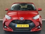 Toyota Yaris 1.5 Hybrid Dynamic Team D - NAVIGATIE- CAMERA - CLIMATE CONTROL - 16 INCH LICHT METALEN VELGEN - ARMSTEUN VOOR - ADAPTIEVE CRUISE CONTROL - BLUETOOTH - MISTLAMPEN VOOR - LICHT EN REGENSENSOR