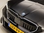 BMW 5-Serie 530e M Sport 300Pk Automaat (SCHUIFDAK, M PAKKET, LUCHTVERING, HEAD-UP DISPLAY, COMFORTSTOELEN, STOELKOELING, 360 CAMERA, ADAPTIVE CRUISE, HARMAN/KARDON, NIEUWSTAAT)