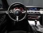 BMW 5-Serie Touring 520i M Sport [CAMERA, TREKHAAK, AUTOMATISCHE ACHTERKLEP, AUTOMATISCHE STOELEN, CRUISE CONTROL, FLIPPERS, BLUETOOTH TELEFOON, AIRCO, NAVI, NIEUWSTAAT]
