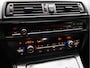 BMW 5-Serie Touring 520i M Sport [CAMERA, TREKHAAK, AUTOMATISCHE ACHTERKLEP, AUTOMATISCHE STOELEN, CRUISE CONTROL, FLIPPERS, BLUETOOTH TELEFOON, AIRCO, NAVI, NIEUWSTAAT]