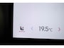 Lynk & Co 02 More 66 kWh, | 360° Parkeercamera | Harman Kardon Premium Audio | Panoramadak | Elektrisch bedienbare voorstoelen met geheugen | Keyless Entry | Getint glas | Adaptieve Cruise Control | Dodehoekassistent | Sfeerverlichting | Stuurwielverwarming | Stoelverwarming |