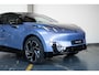Lynk & Co 02 More 66 kWh, | 360° Parkeercamera | Harman Kardon Premium Audio | Panoramadak | Elektrisch bedienbare voorstoelen met geheugen | Keyless Entry | Getint glas | Adaptieve Cruise Control | Dodehoekassistent | Sfeerverlichting | Stuurwielverwarming | Stoelverwarming |