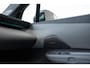 Lynk & Co 02 More 66 kWh, | 360° Parkeercamera | Harman Kardon Premium Audio | Panoramadak | Elektrisch bedienbare voorstoelen met geheugen | Keyless Entry | Getint glas | Adaptieve Cruise Control | Dodehoekassistent | Sfeerverlichting | Stuurwielverwarming | Stoelverwarming |