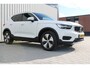 Volvo XC40 1.5 T5 Twin Engine Momentum Pro | Incl. 12 maanden garantie | 100% onderhouden | Cruise control | Climate control | Apple carplay/Android auto | Parkeercamera | Stoelverwarming |