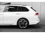 Volkswagen Golf Variant 1.5 eTSI R-Line Edition Automaat | Koplampverlichting IQ.Light 'LED Matrix' | Advance pakket | Side Assist