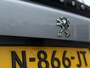 Peugeot e-2008 EV GT Pack 50 kWh | Achteruitrijcamera | Afwijkende dakkleur | Airco (automatisch)