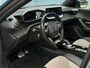 Peugeot e-2008 EV GT Pack 50 kWh | Achteruitrijcamera | Afwijkende dakkleur | Airco (automatisch)