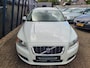 Volvo V70 2.5FT Momentum Automaat H.LEER / XENON / TREKHAAK