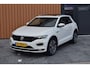 Volkswagen T-Roc 1.5 TSI 150pk DSG R-line Pano | Trekhaak | Beats | 19"