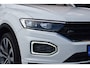 Volkswagen T-Roc 1.5 TSI 150pk DSG R-line Pano | Trekhaak | Beats | 19"