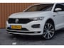 Volkswagen T-Roc 1.5 TSI 150pk DSG R-line Pano | Trekhaak | Beats | 19"