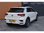 Volkswagen T-Roc 1.5 TSI 150pk DSG R-line Pano | Trekhaak | Beats | 19"