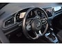 Volkswagen T-Roc 1.5 TSI 150pk DSG R-line Pano | Trekhaak | Beats | 19"