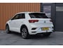 Volkswagen T-Roc 1.5 TSI 150pk DSG R-line Pano | Trekhaak | Beats | 19"