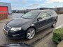 Volkswagen Passat Variant 2.0 TDI Highline | NIEUWE APK | Cruise Control | NAVI | Trekhaak | Leder/Alcantara | Zomer- en winterwielen | Goed onderhouden