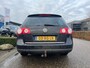 Volkswagen Passat Variant 2.0 TDI Highline | NIEUWE APK | Cruise Control | NAVI | Trekhaak | Leder/Alcantara | Zomer- en winterwielen | Goed onderhouden