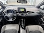 Toyota C-HR 2.0 Hybrid Executive **DODEHOEK DETECTIE/ STOELVERWARMING/ JBL AUDIO/ APPLE CARPLAY/ 36 MAANDEN GARANTIE**