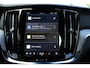 Volvo V60 T6 Automaat Plug-in hybrid AWD Plus Dark |Rondomzicht Camera| Semi Electrische trekhaak| Electronic Climate Control | Adaptieve Cruise Control | Parkeersensoren | Rijstrooksensor Met Correctie | Navigatiesysteem | Verwarmbare Voorstoelen | Verwarmbaar Stuurwiel | Keyless Entry |