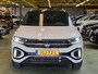 Volkswagen T-Roc 1.5 TSI R-Line -150pk- Automaat | Camera | IQ LED | 18 inch | Rijklaarprijs incl. 1 jaar Bovag garantie