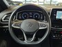 Volkswagen T-Roc 1.5 TSI R-Line -150pk- Automaat | Camera | IQ LED | 18 inch | Rijklaarprijs incl. 1 jaar Bovag garantie