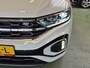 Volkswagen T-Roc 1.5 TSI R-Line -150pk- Automaat | Camera | IQ LED | 18 inch | Rijklaarprijs incl. 1 jaar Bovag garantie