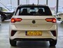 Volkswagen T-Roc 1.5 TSI R-Line -150pk- Automaat | Camera | IQ LED | 18 inch | Rijklaarprijs incl. 1 jaar Bovag garantie