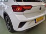 Volkswagen T-Roc 1.5 TSI R-Line -150pk- Automaat | Camera | IQ LED | 18 inch | Rijklaarprijs incl. 1 jaar Bovag garantie