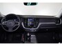 Volvo XC60 T6 Recharge AWD Plus Dark - Panorama/schuifdak - IntelliSafe Assist & Surround - 360º Camera - Verwarmde voorstoelen, stuur & achterbank - Parkeersensoren voor & achter - Elektr. bedienb. voorstoelen met geheugen - Draadloze tel. lader - Elektr. inklapbare trekhaak - 19' LMV