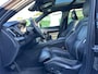 Volvo XC90 2.0 T8 Recharge AWD Ultra Dark / Trekhaak / Pano. dak / Luchtvering / Head-up display / Bowers & Wilkins / 22" velgen / Elek. verstelbare stoelen / Stoelen voor + achter en stuur verwarmd /