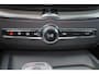 Volvo XC60 T6 Recharge AWD Ultra Black Edition - LONG RANGE - Luchtvering - Panorama/schuifdak - IntelliSafe Assist & Surround - 360º Camera - Adaptieve LED koplampen - Verwarmde voorstoelen, stuur & achterbank - Parkeersensoren voor & achter - Elektr. bedienb. voorstoelen met geheugen - Head up display - Draadloze tel. lader - Extra getint glas - Elektr. inklapbare trekhaak - 21' LMV