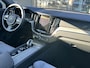 Volvo XC60 2.0 T6 Plug-in hybrid AWD Plus Bright / Pano. dak / Elek. verstelbare stoelen / Voor+achter+stuur verwarmd / Carplay / Wool interieur /