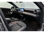 Mercedes-Benz A-klasse 180 Business Solution AMG | Camera | Cruise control | Stoelverwarming | Digitaal display
