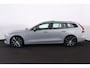 Volvo V60 T6 Recharge AWD Plus Dark - Panorama/schuifdak - IntelliSafe Assist & Surround - 360º Camera - Harman/Kardon audio - Verwarmde voorstoelen, stuur & achterbank - Parkeersensoren voor & achter - Elektr. bedienb. voorstoelen met geheugen - Elektr. inklapbare trekhaak - 18' LMV