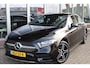 Mercedes-Benz A-klasse Limousine A250e 218PK AUTOMAAT AMG Navi | Camera | Half Leer | Pdc v+a | Cruise | Dynamic Select | Clima | 45.000 km !! |