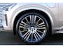 Volvo XC90 T8 Plug-in Hybrid AWD Ultra Bright | Matrix LED Koplampen | Actieve Luchtvering Met FOUR-C | Bowers & Wilkins Audiosysteem | Nappaleer Met Ventilatie | Massagefunctie Voorstoelen | 4-Zone Electronic Climate Control | Volvo Guard Alarm | Panoramisch Schuif-/Kanteldak | Grafisch Head-up Display | Gelamineerde Zijruiten Rondom | Extra Getint Glas Achter | 22" Lichtmetalen Velgen | Adaptieve Cruise Control Met Pilot Assist