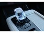 Volvo XC90 T8 Plug-in Hybrid AWD Ultra Bright | Matrix LED Koplampen | Actieve Luchtvering Met FOUR-C | Bowers & Wilkins Audiosysteem | Nappaleer Met Ventilatie | Massagefunctie Voorstoelen | 4-Zone Electronic Climate Control | Volvo Guard Alarm | Panoramisch Schuif-/Kanteldak | Grafisch Head-up Display | Gelamineerde Zijruiten Rondom | Extra Getint Glas Achter | 22" Lichtmetalen Velgen | Adaptieve Cruise Control Met Pilot Assist