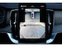 Volvo XC90 T8 Plug-in Hybrid AWD Ultra Bright | Matrix LED Koplampen | Actieve Luchtvering Met FOUR-C | Bowers & Wilkins Audiosysteem | Nappaleer Met Ventilatie | Massagefunctie Voorstoelen | 4-Zone Electronic Climate Control | Volvo Guard Alarm | Panoramisch Schuif-/Kanteldak | Grafisch Head-up Display | Gelamineerde Zijruiten Rondom | Extra Getint Glas Achter | 22" Lichtmetalen Velgen | Adaptieve Cruise Control Met Pilot Assist